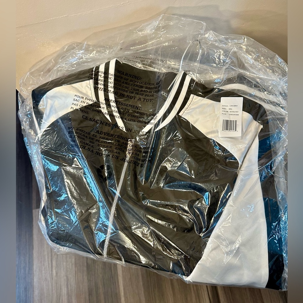 Karl Lagerfeld Paris Colorblock Varsity Jacket - XXL - Picture 2 of 7